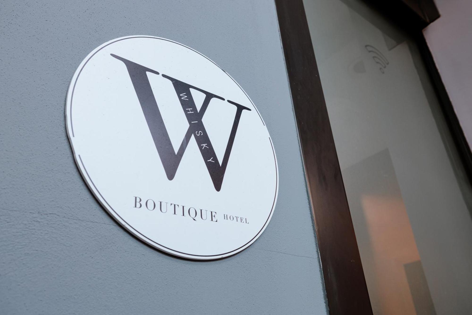 Boutique Hotel Whisky 地拉那 外观 照片