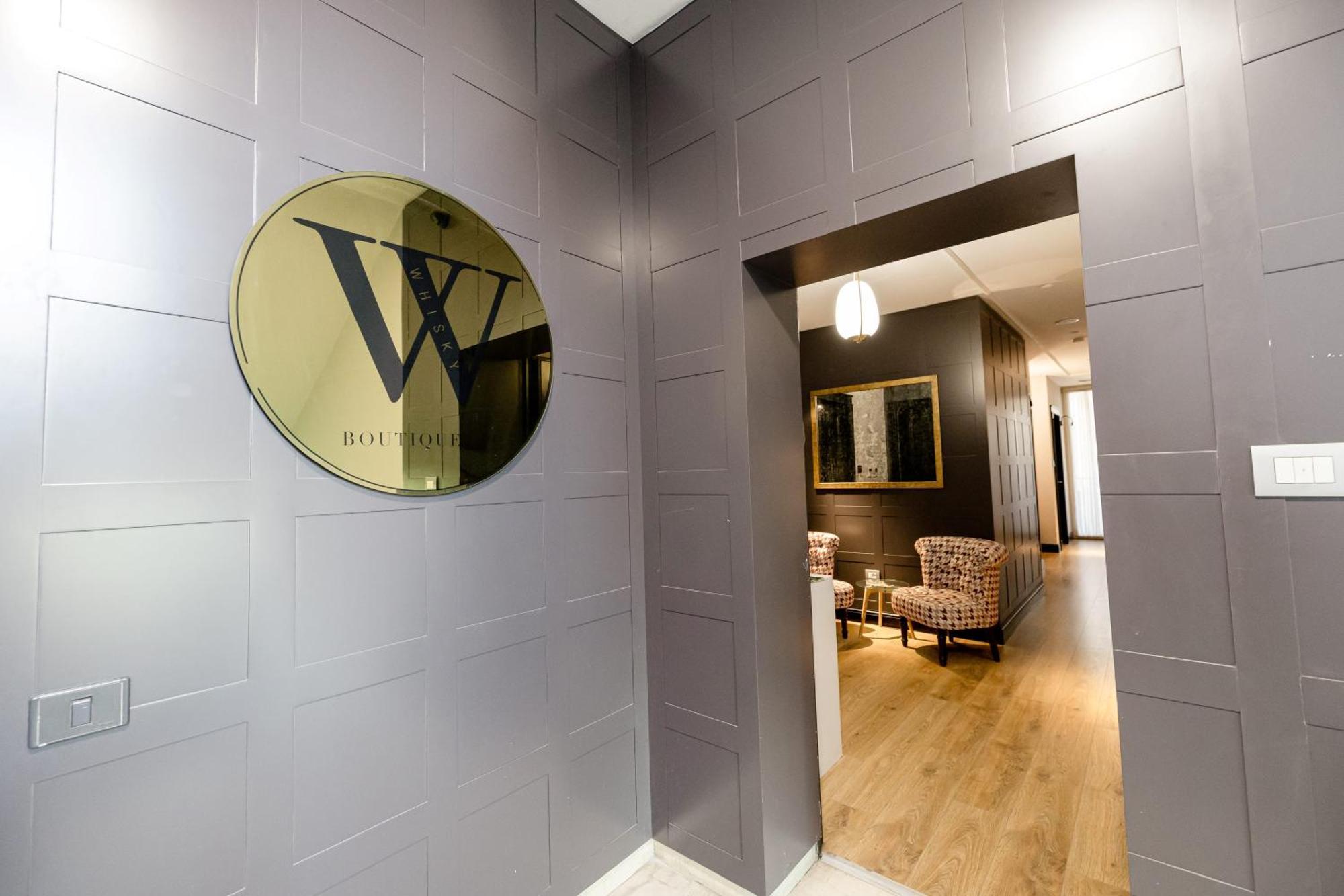 Boutique Hotel Whisky 地拉那 外观 照片