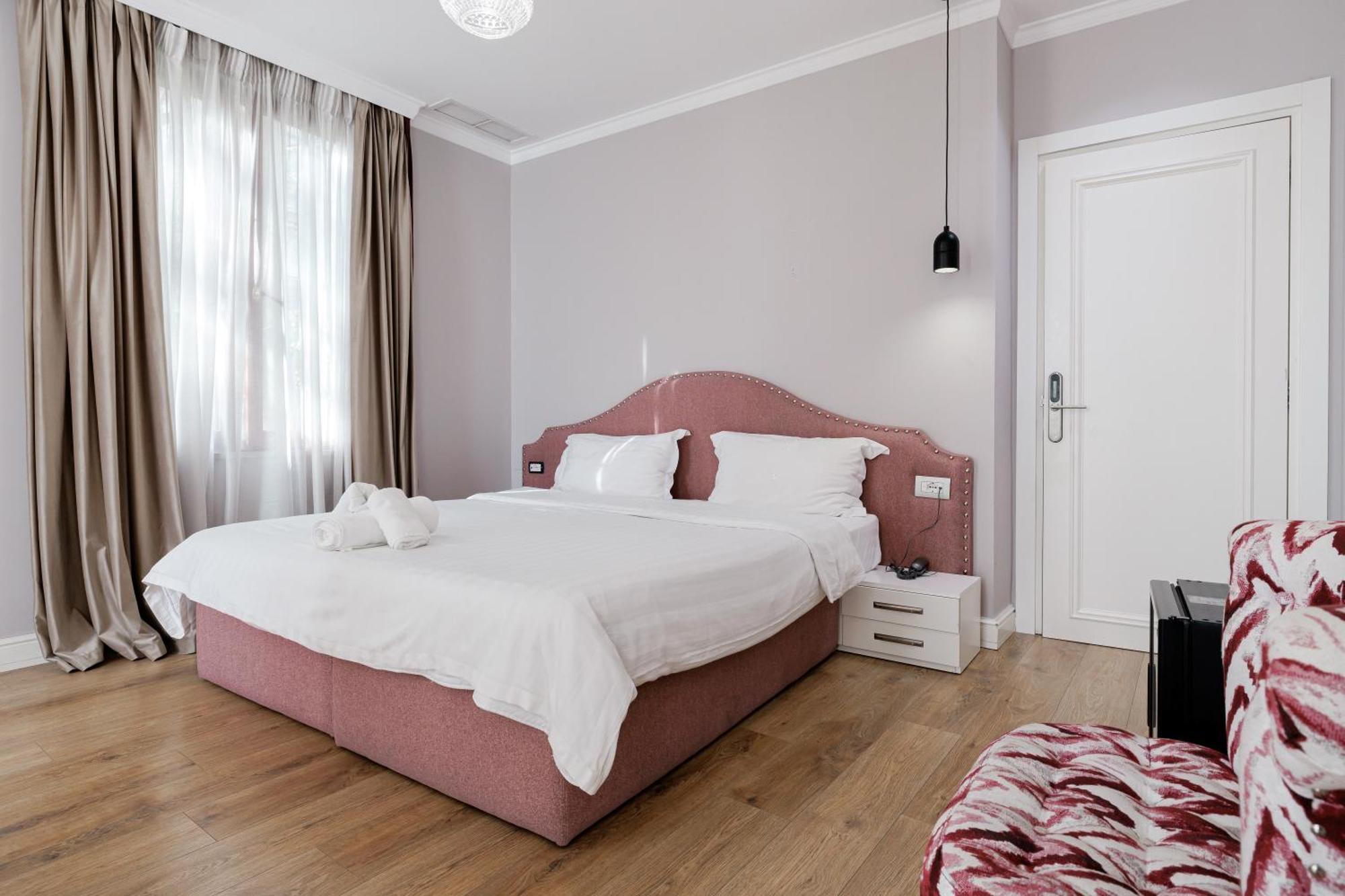 Boutique Hotel Whisky 地拉那 外观 照片
